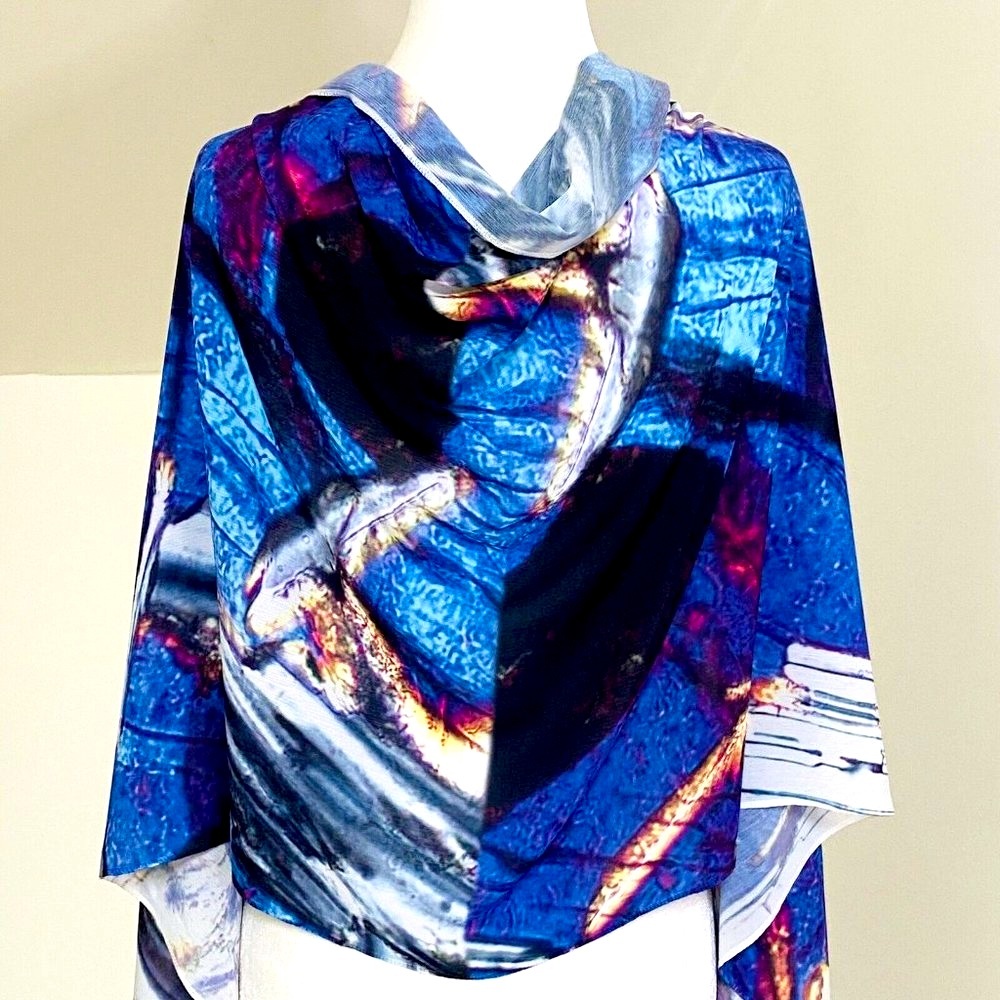 NEW without TAGS Elegant Wrap w Abstract Print